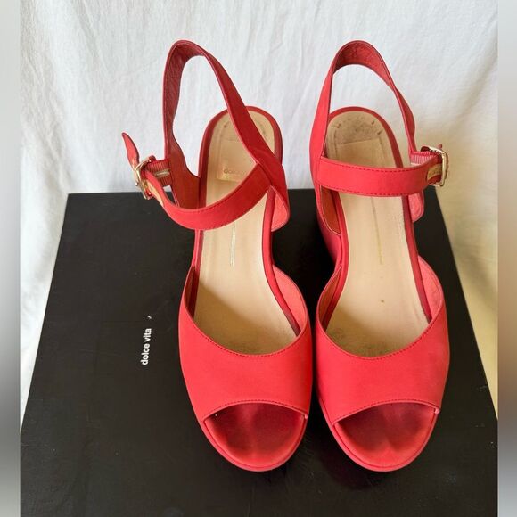 Dolce Vita Red Nubuck Leather Platform Wedges ankle strap - Picture 3 of 7